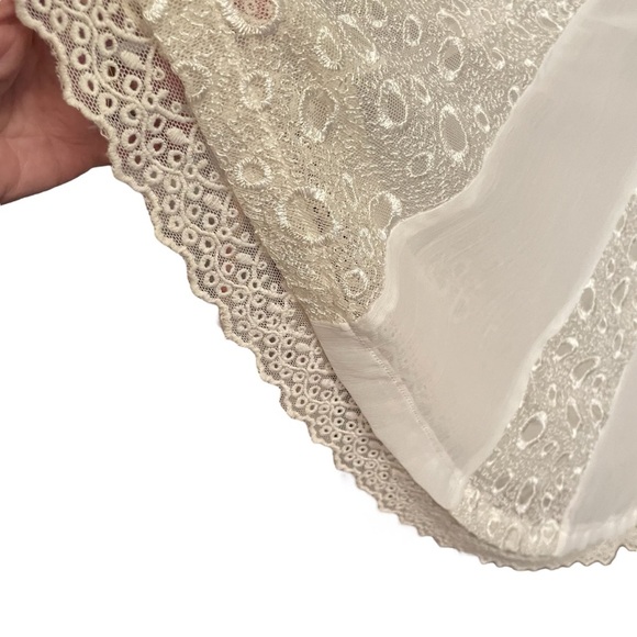 Elegant Cream Lace Trim Dress-Lace Inserts-Tie Back-Lined-Sheer-Side -Zip-Size S - Picture 3 of 10